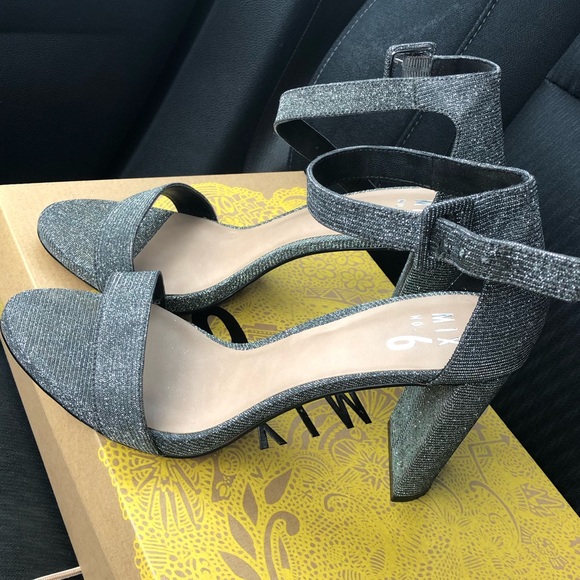 High heels - Picture 3 of 5